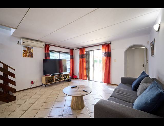 4 BEDROOM HOUSE FOR SALE IN BARBEQUE DOWNS